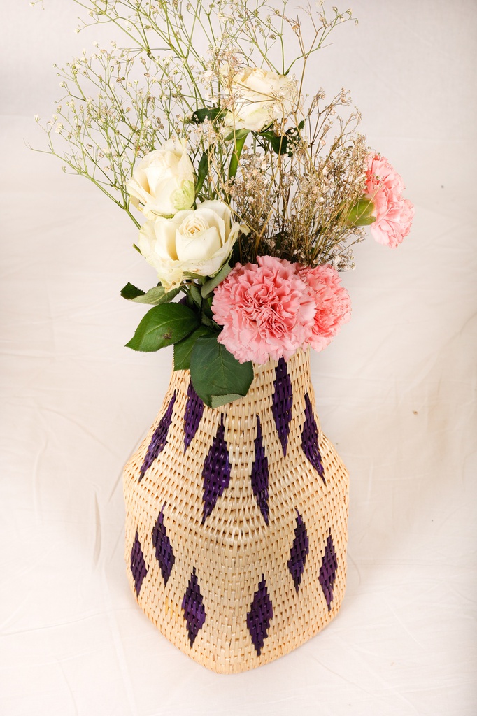 Eco-friendly sikki flower vase